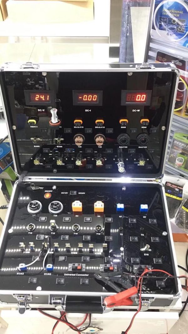 Δοκιμαστής μπαταριών με πίνακες ένδειξης - 6481